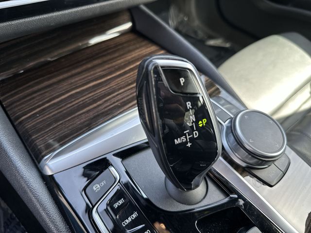 2020 BMW 530i - $21,077
