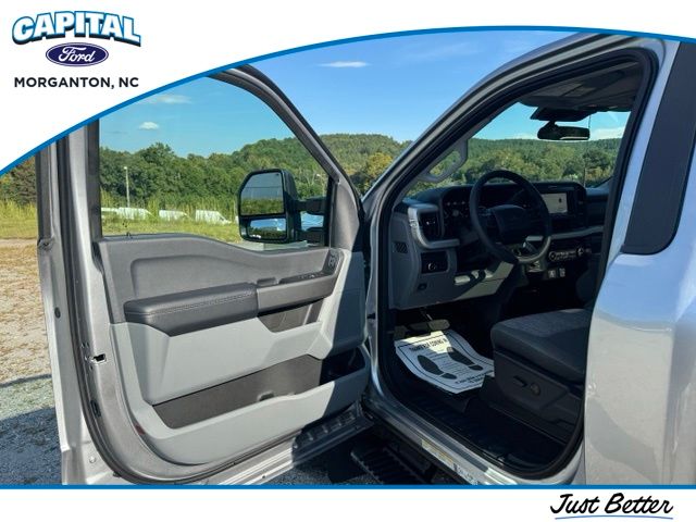 New 2027 Silver Ford XLT image 12