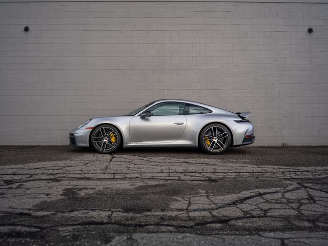 Certified Used 2025  Porsche Carrera 4 GTS image 2