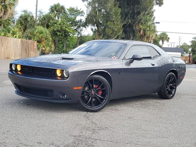 2018 Dodge Challenger SXT 1