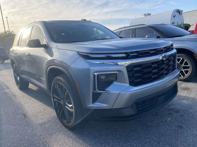 Sterling Gray Metallic 2025 Chevrolet Traverse LT FWD SUV / Crossover Front-Wheel Drive 8-Speed Automatic