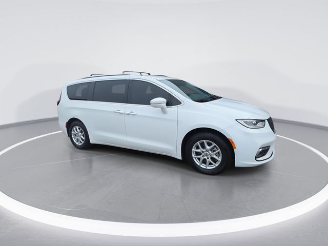 Used 2021 Bright White Clearcoat Chrysler Touring L image 2