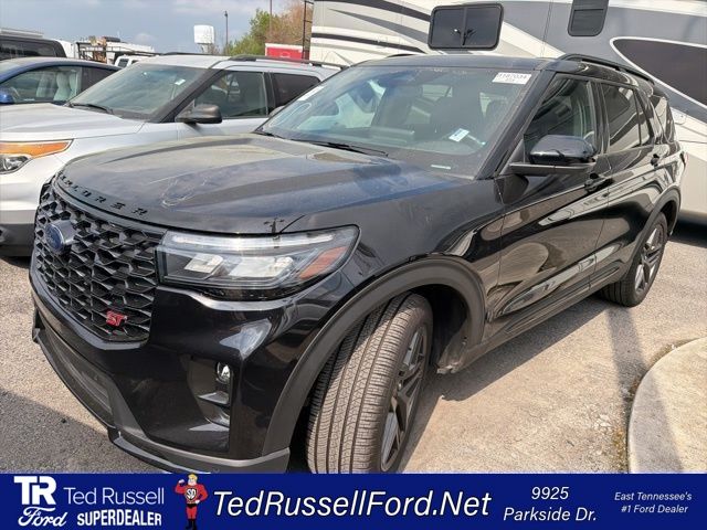 2025 Ford Explorer ST RWD