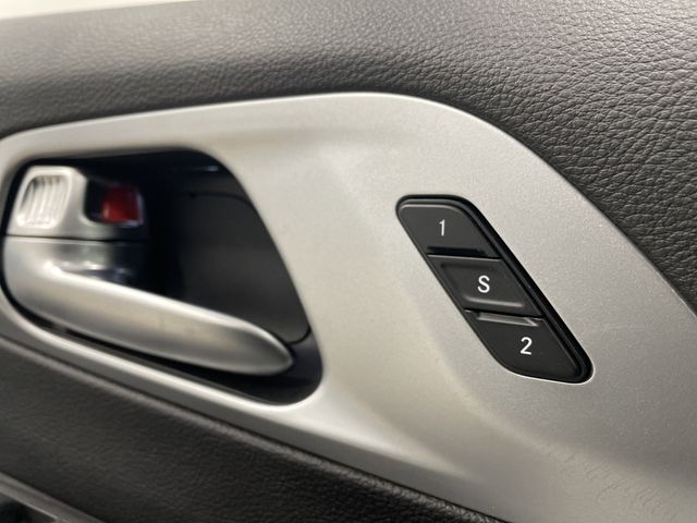 2023 Chrysler Pacifica Touring L photo