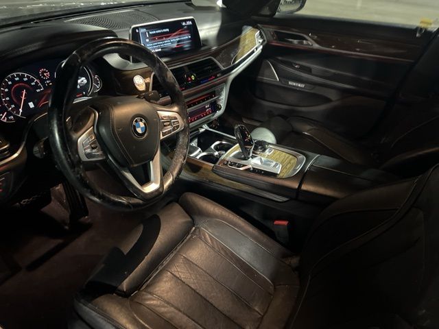 2017 BMW 7 Series 740i 9