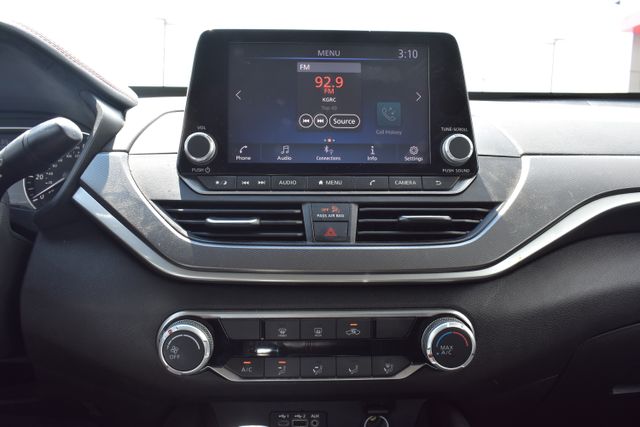 Used 2024 Nissan Altima Sedan