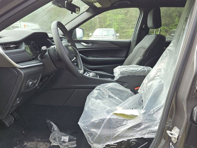 2026 Jeep Grand Cherokee L Laredo 4x2