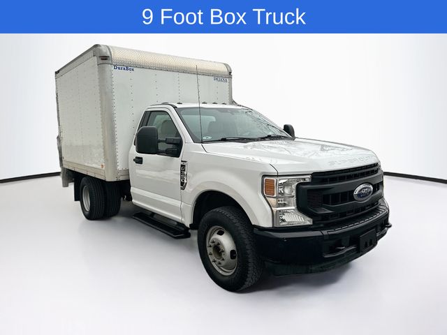 Oxford White 2020 Ford F-350 Super Duty Chassis XL DRW RWD Pickup Truck 4X2 Automatic