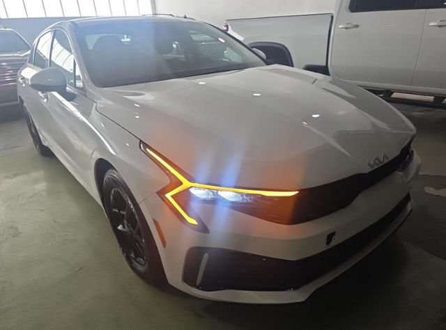 2026 Kia K5 LXS