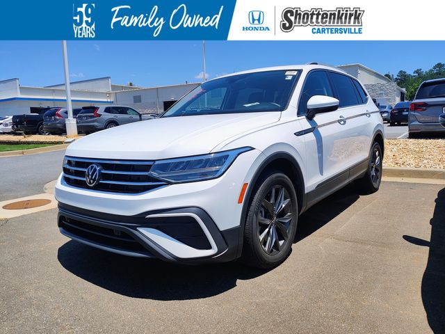 2022 Volkswagen Tiguan 2.0T SE's photo