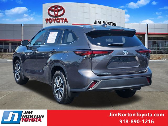Used 2025 Toyota Highlander SUV
