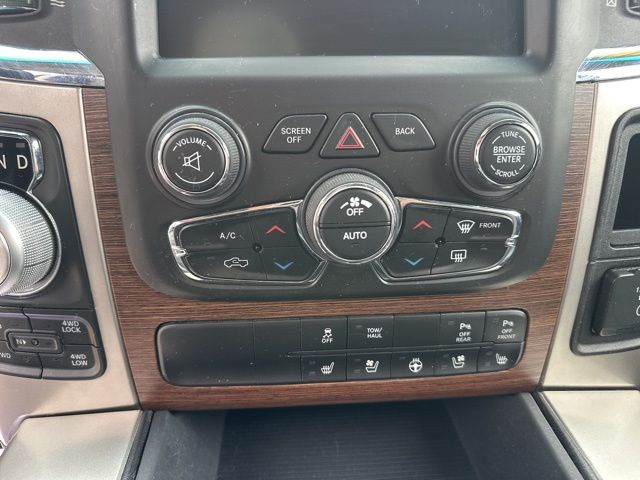 2017 Ram 1500 Laramie - Brilliant Black Crystal Pearlcoat exterior view 15