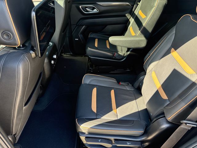 Used 2024 White GMC AT4 image 17