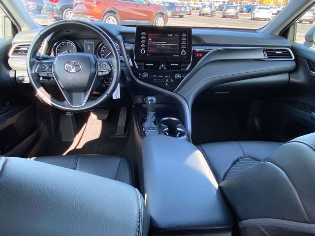 2022 Toyota Camry SE 18