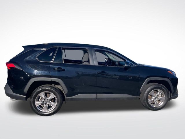 2022 Toyota RAV4 XLE 9