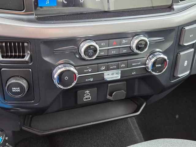 New 2026 Ford F-150 SuperCab 6.5' Box XLT