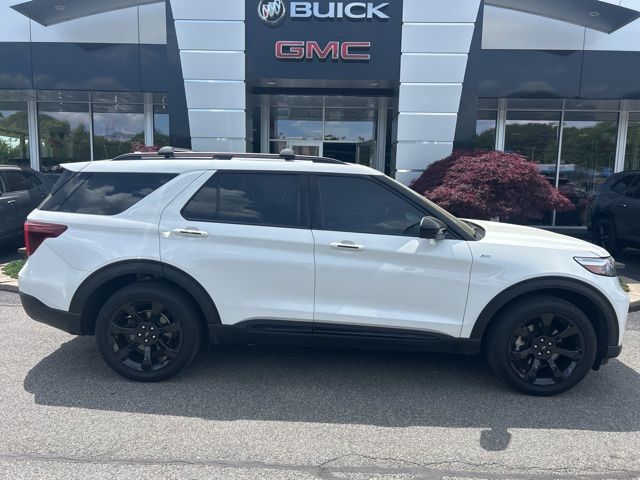 Used 2023 White Ford ST-Line image 2