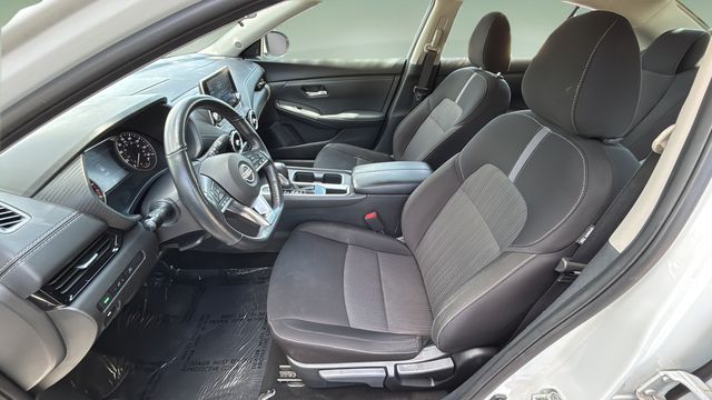 Used 2025 White Nissan SV image 18