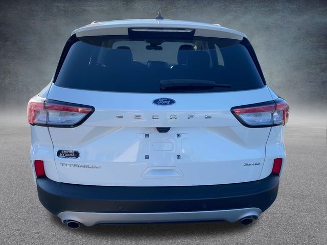 2022 Ford Escape Titanium 4