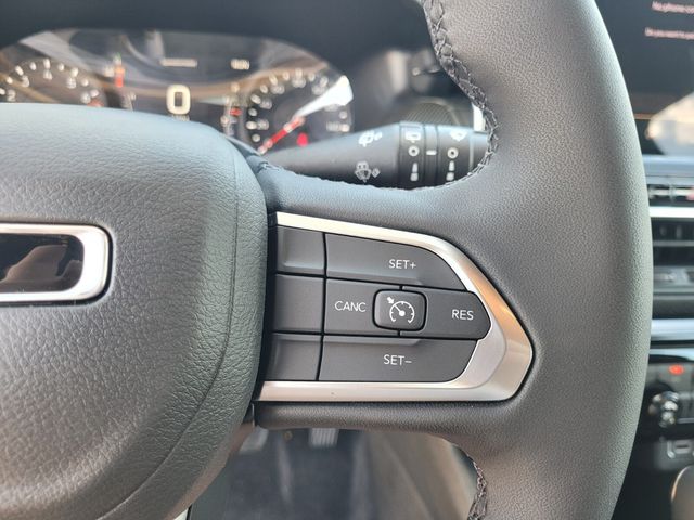 New 2026 Black Jeep Latitude image 31