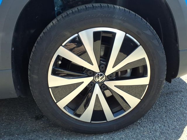 2023 Volkswagen Taos - Image 10