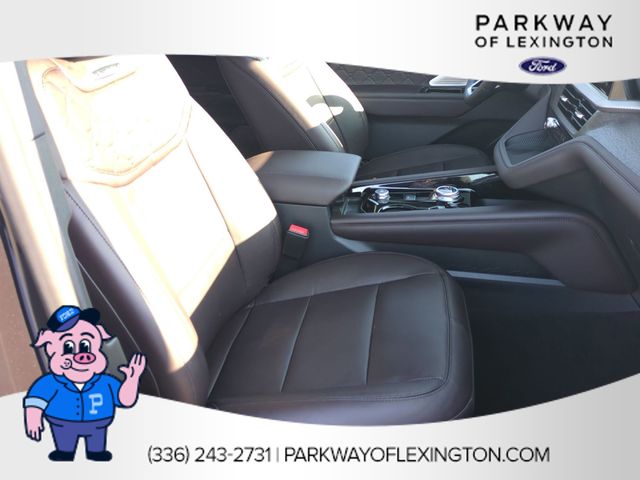 New 2026 Black Ford Platinum image 42