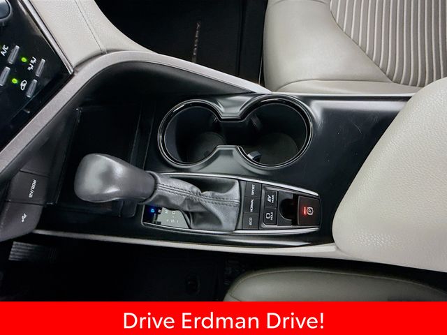 Used 2020 Toyota Camry Hybrid Sedan