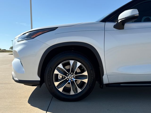 Used 2021 Toyota Highlander SUV