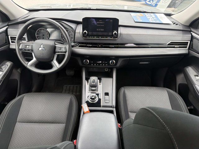 Used 2024 Mitsubishi Outlander SUV