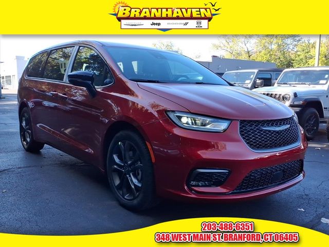 2026 Chrysler Pacifica Select FWD