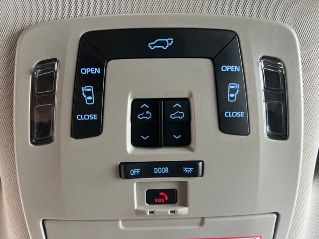 Used 2023 Toyota Sienna Van