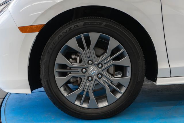 Used 2025 Honda Odyssey Van