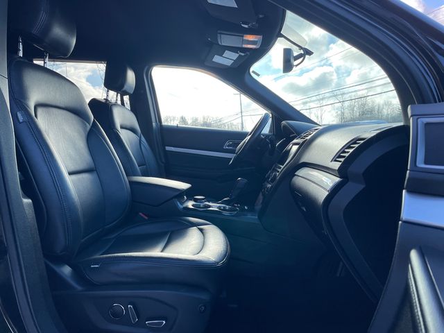 2016 Ford Explorer XLT - Shadow Black exterior view 19