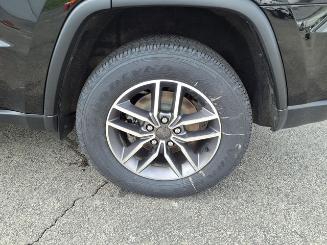 Used 2020 Black Jeep  image 8