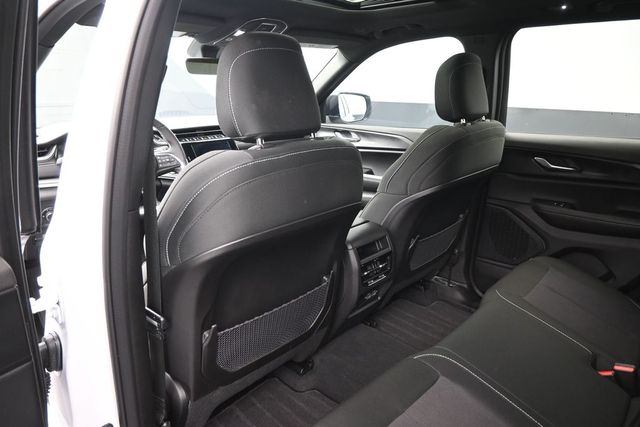 Used 2025 Jeep Grand Cherokee SUV