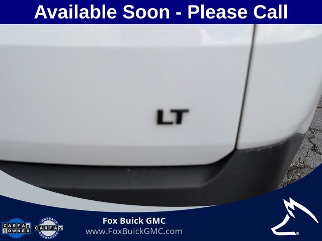 Summit White 2019 Chevrolet Traverse SUV / Crossover Four-Wheel Drive 9-Speed Automatic