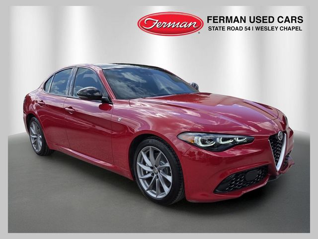Alfa Rosso 2024 Alfa Romeo Giulia Sedan Rear-Wheel Drive 8-Speed Automatic
