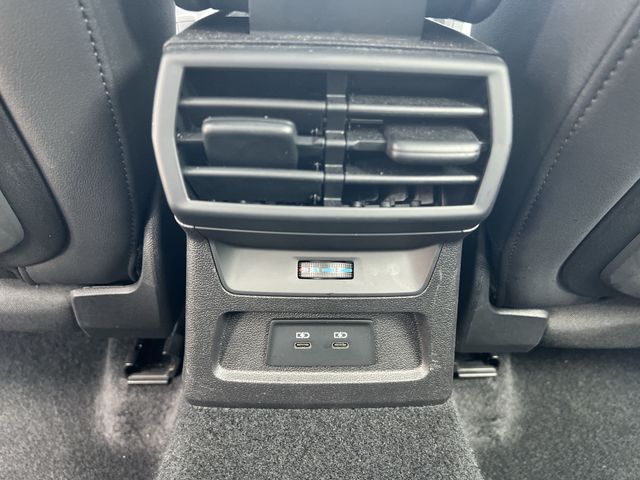 Used 2024  Audi Premium image 39