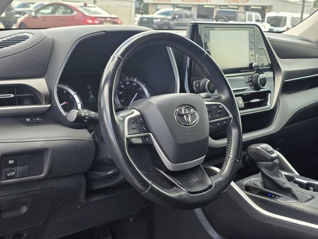 Used 2022 Toyota Highlander SUV