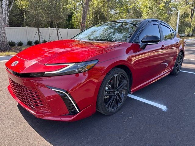 2025 Toyota Camry XSE Hybrid's photo