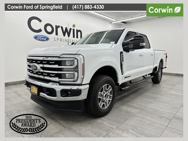 Oxford White 2024 Ford F-250 Super Duty Lariat Crew Cab 4WD Pickup Truck Four-Wheel Drive Automatic