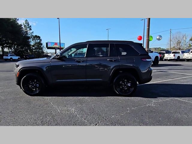 2026 Jeep Grand Cherokee Altitude 4x4