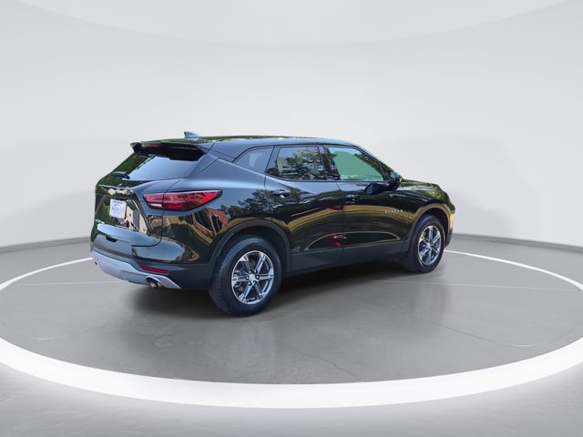 Used 2025 Black Chevrolet LT image 8