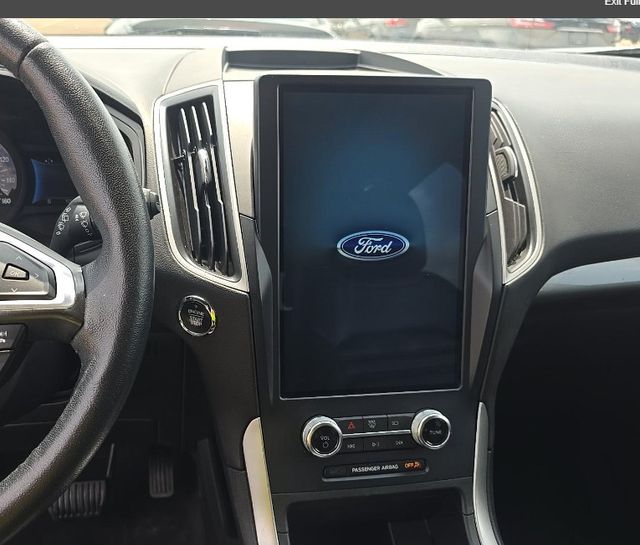 2024 Gray Metallic Ford Edge SEL AWD SUV