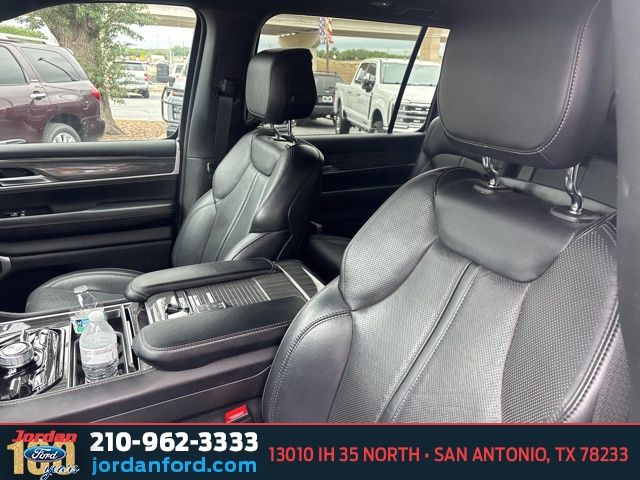 Used Car 2022 Jeep Wagoneer  Series Iii For Sale Under $50,000 In San Antonio, Texas