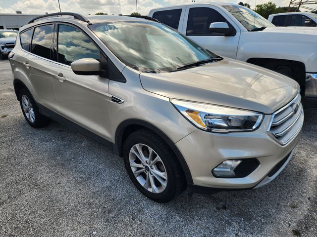 White Gold Metallic 2018 Ford Escape SUV / Crossover Front-Wheel Drive 6-Speed Automatic