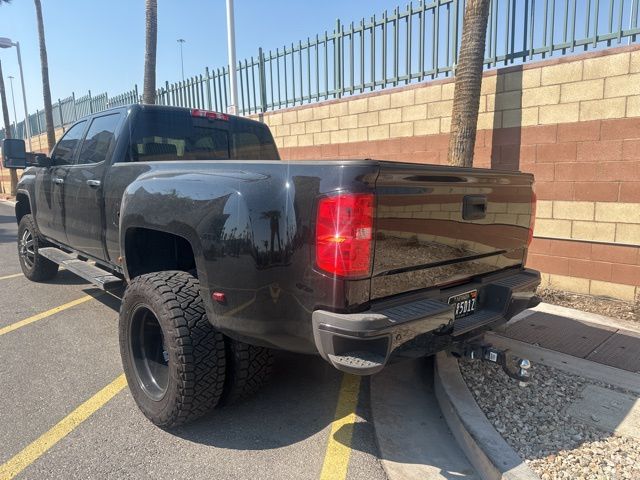 2017 GMC Sierra 3500HD Denali 2