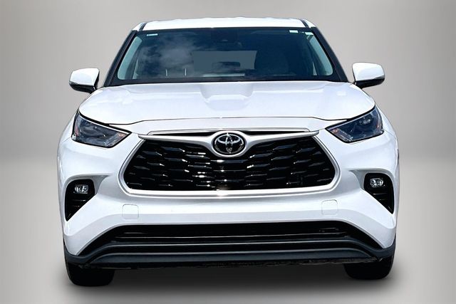 Used 2024 Toyota Highlander LE 4D Sport Utility