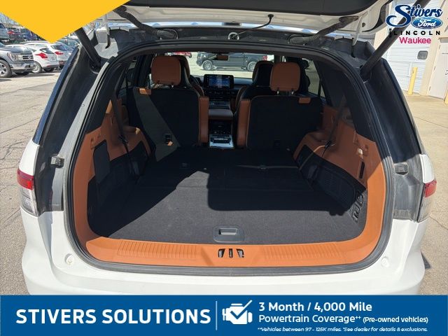 2025 White Metallic Lincoln Aviator Black Label AWD SUV