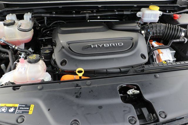 2022 Chrysler Pacifica Hybrid Touring L 17